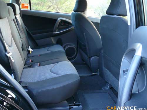 interior rav-4