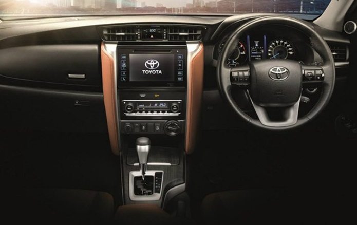 nova toyota sw4 2016 interior