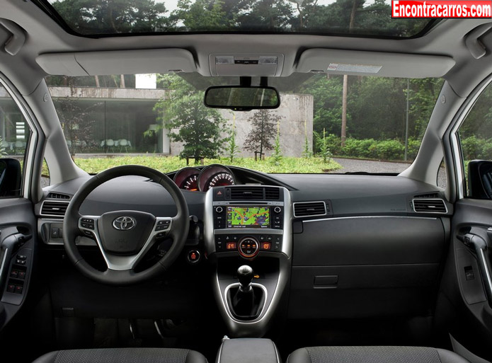 toyota verso 2013 interior painel