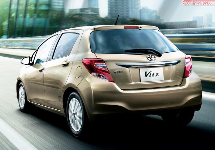 toyota yaris/ vitz 2015 traseira