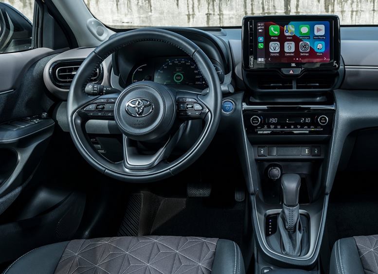 toyota yaris cross 2023 interior