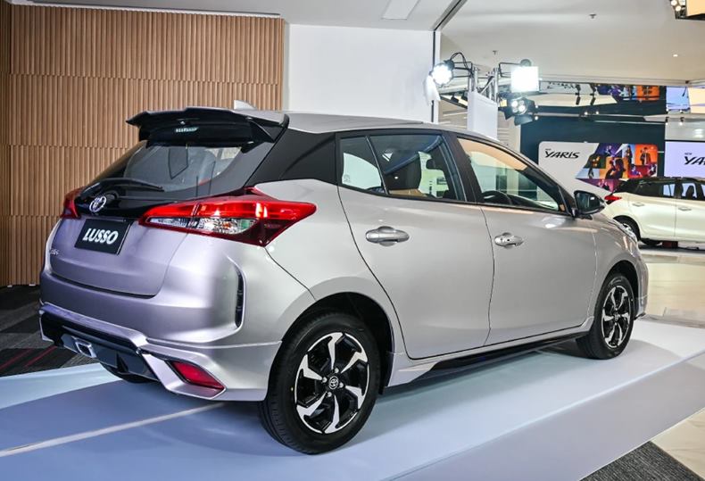 toyota yaris hatchback 2024