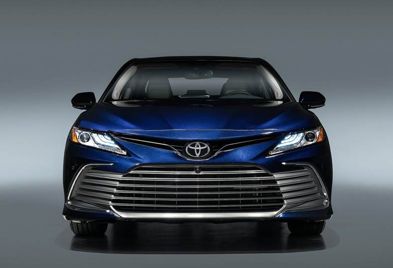 novo toyota camry xle 2021