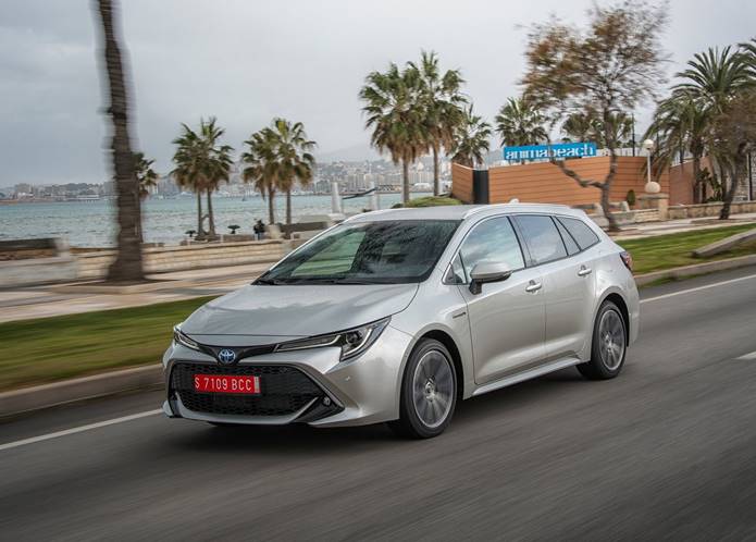 toyota corolla touring sport 2020