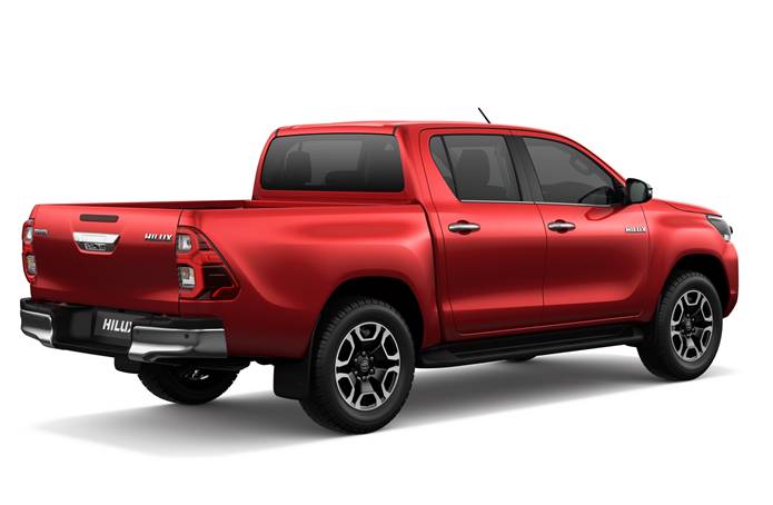 nova toyota hilux 2021 traseira