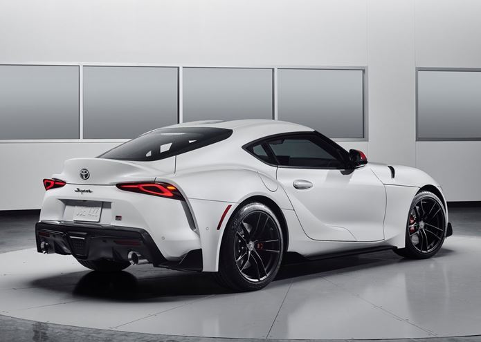 novo toyota supra traseira