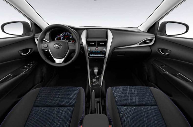 novo toyota yaris 2022 interior versão de entrada