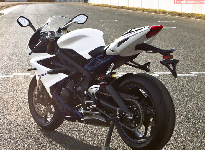 triumph daytona 675