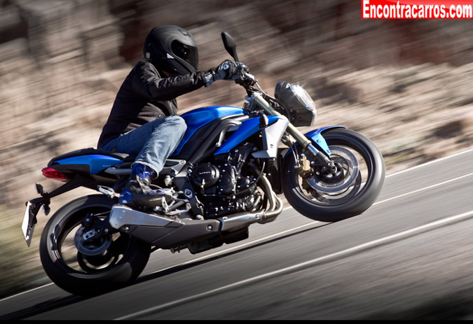 triumph street triple 2013