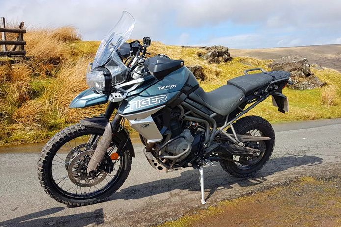 triumph tiger 800