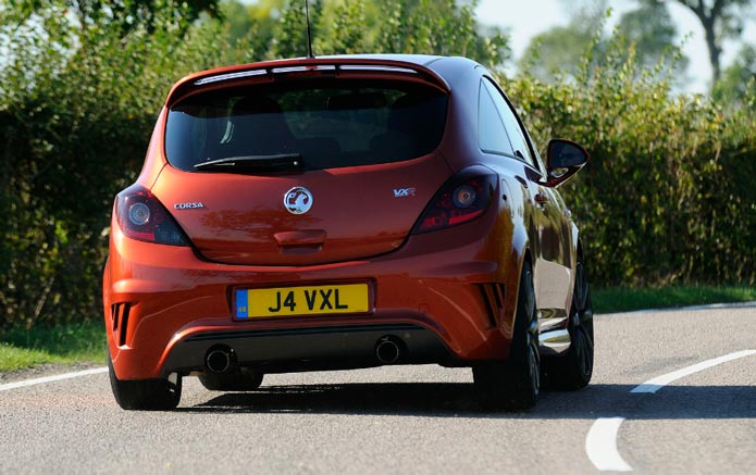 vauxhall corsa vxr nurburgring edition traseira