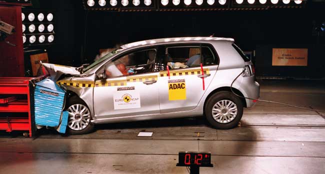 volkswagen golf crashtest