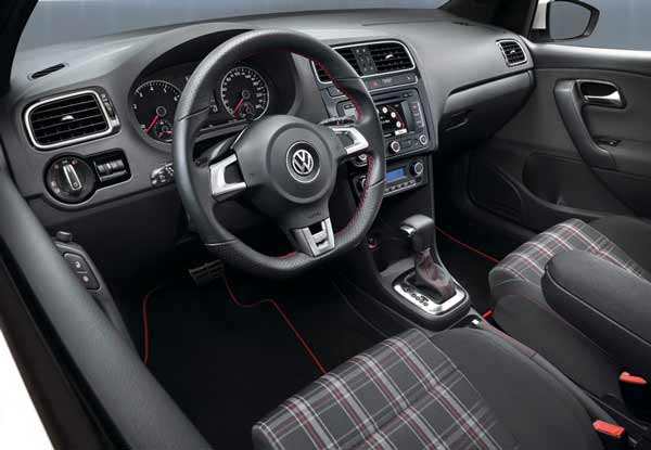 interior volkswagen polo gti 2011