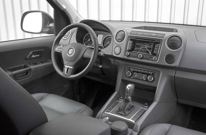 volkswagen amarok automática interior