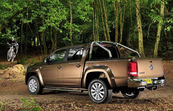 volkswagen amarok 2012 traseira