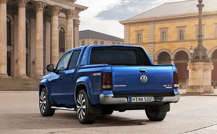 vw amarok 2017 traseira