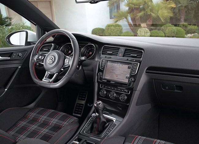 interior novo golf gti