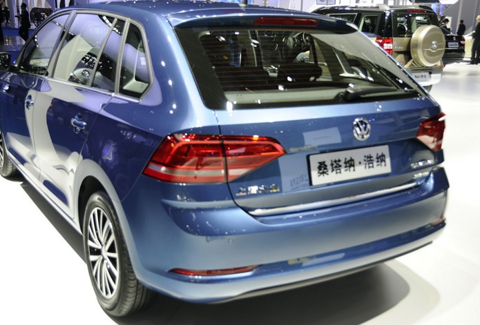 VW Santana 2015