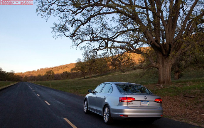 novo vw jetta traseira