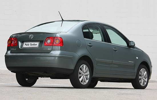 interior volkswagen polo sedan 2010