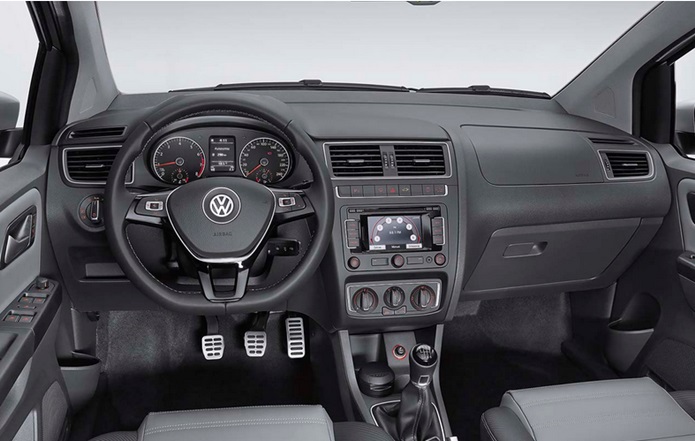 nova volkswagen space cross 2015 interior