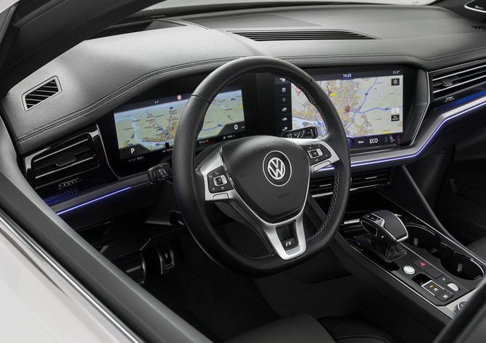 vw touareg 2019 interior