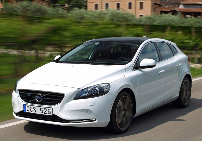 novo volvo v40