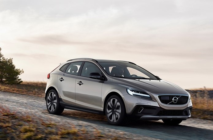 volvo v40 crosscountry 2017