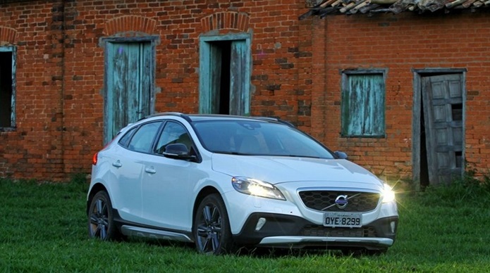 volvo v40 cross country 2015 