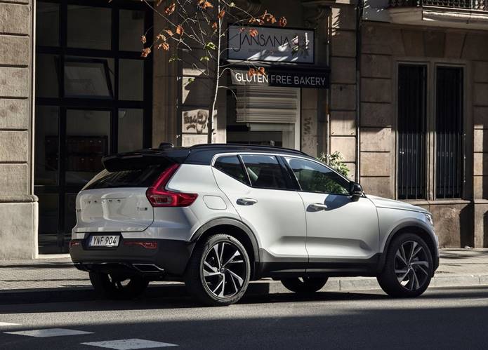 volvo xc40 2020