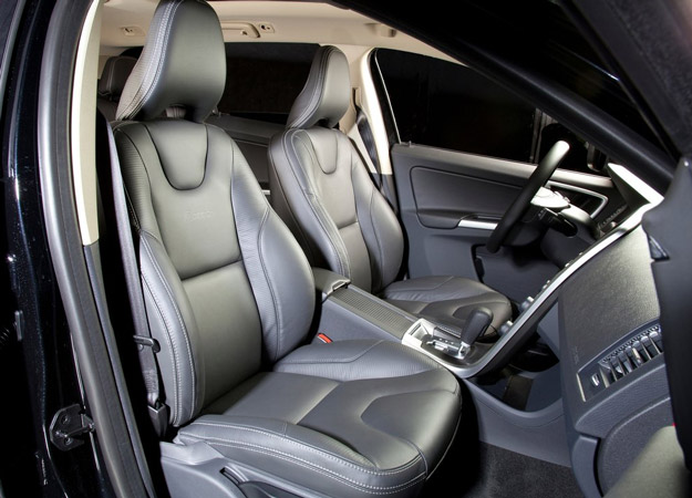 volvo xc60 r-design