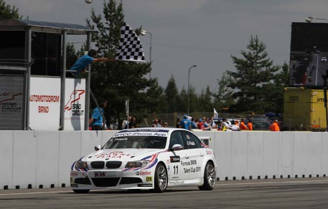 wtcc 2010 brno andy priaulx bmw