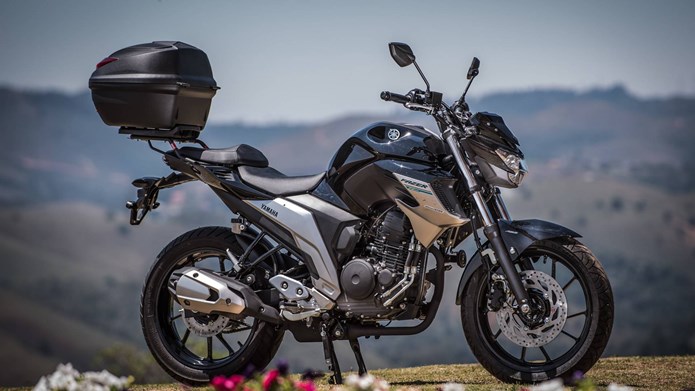 yamaha fazer 2018 preta