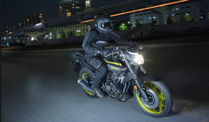 yamaha mt-03 2019 preta e dourada