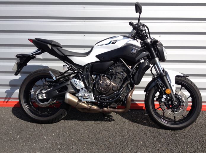 yamaha mt 07 2018 branca