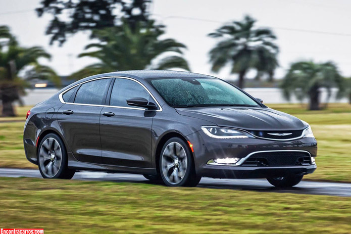 Chrysler 200 2015 - É revelado oficialmente, confira a nova aposta da marca americana e que tem tudo pra fazer sucesso 9