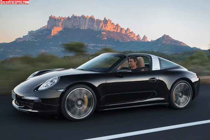 Novo Porsche 911 Targa é apresentado em Detroit 1