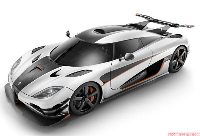 Koenigsegg One:1 traz 1341 hp e quer ser o mais rápido do mundo com 436 km/h !! 1