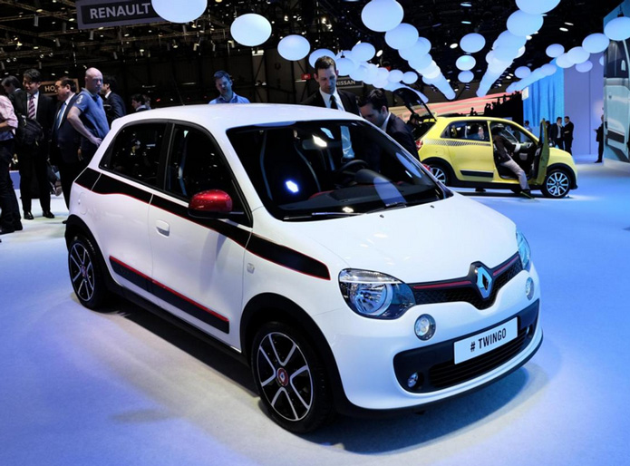 Renault Twingo 2015 chega com tudo novo e motor traseiro 1