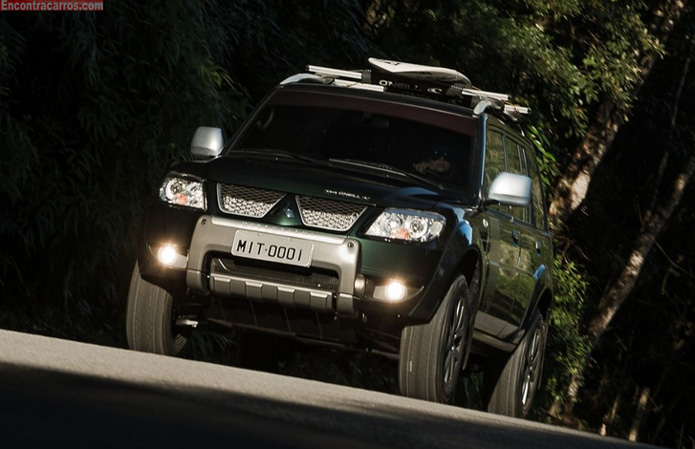 Mitsubishi lança Pajero TR4 O'Neill por R$ 82.990 1
