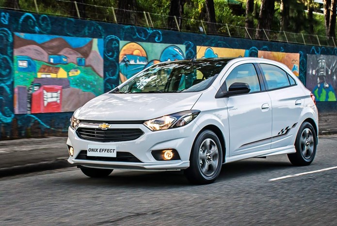 chevrolet onix effect 2018