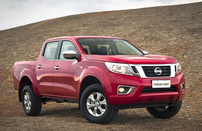 nissan frontier se 2018