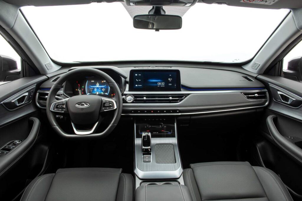 Os 5 melhores SUVs até R$ 120.000 - T-Cross, Tiggo 5x, Fastback, Tracker, Renegade e Kicks qual entrega mais? 6 tiggo 5x sport 2025 interior