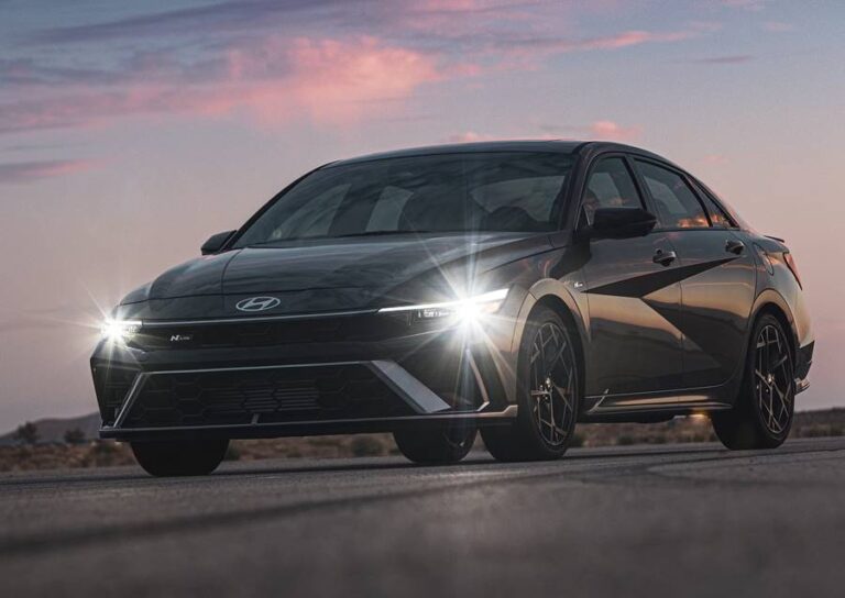 Hyundai Elantra 2025 sedan deve voltar ao Brasil em sua potente versão