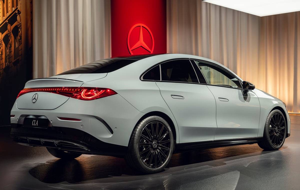 Mercedes CLA 2026 traseira rear view