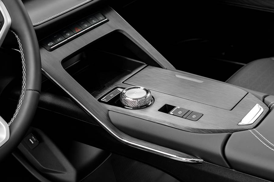 interior haval h6 detalhe console