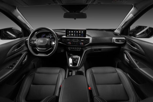Fiat Titano Ranch 2026 interior painel