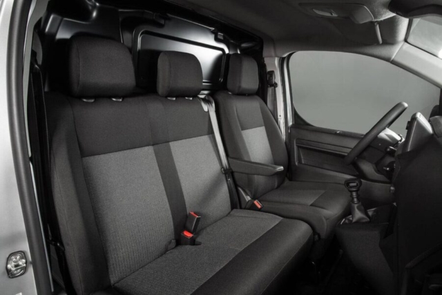fiat scudo 2025 interior bancos dianteiros
