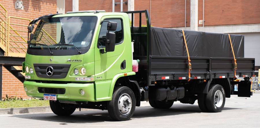 mercedes accelo 2023