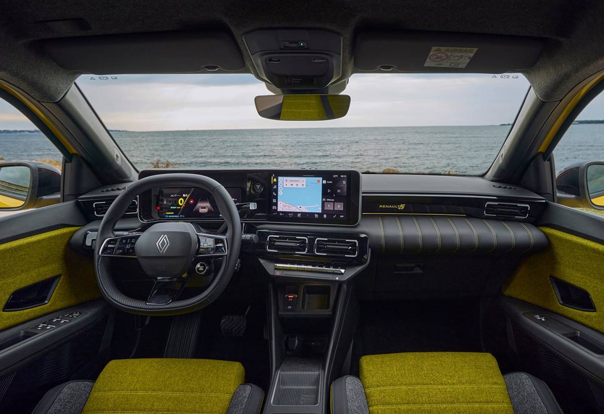 Renault 5 E-Tech interior